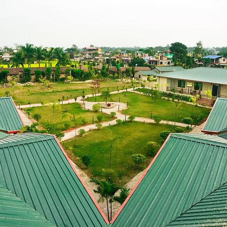 Hotel Greenland Safari Sauraha Kültér fotó