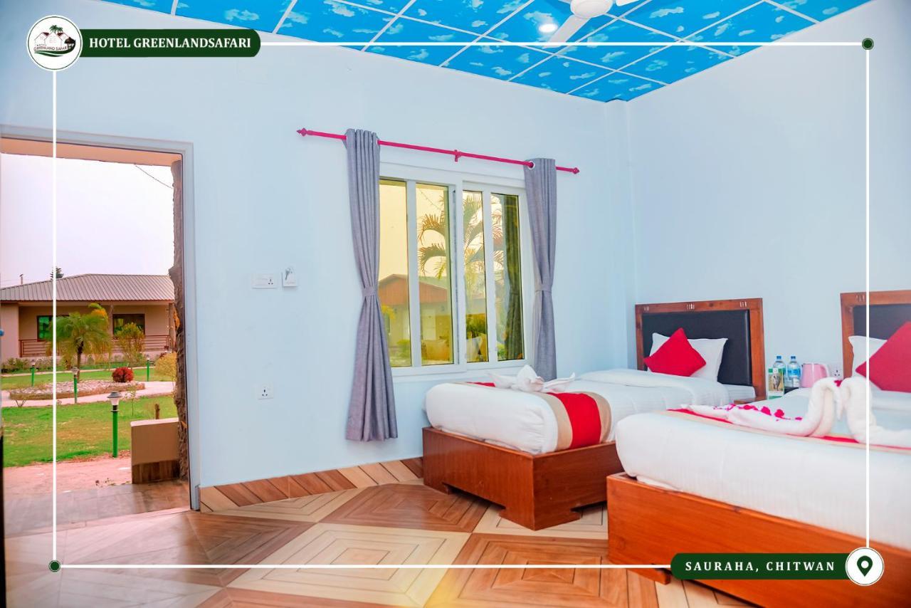 Hotel Greenland Safari Sauraha Kültér fotó